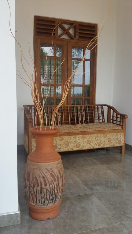Sunhill Lake Tourist Rest Anurâdhapura Extérieur photo
