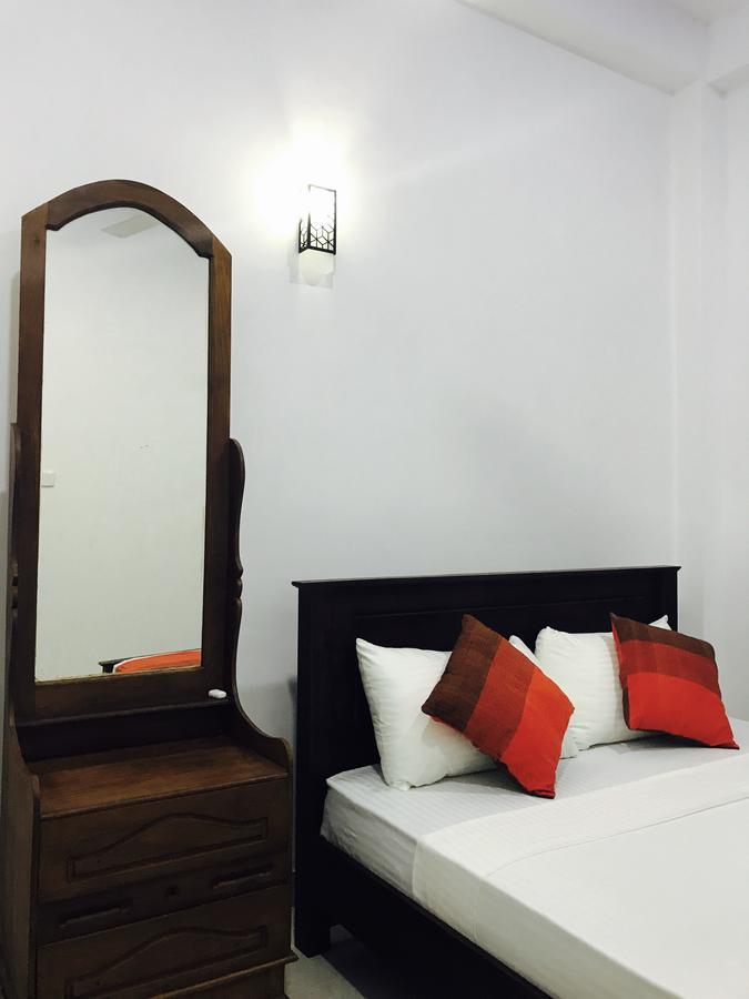 Sunhill Lake Tourist Rest Anurâdhapura Extérieur photo